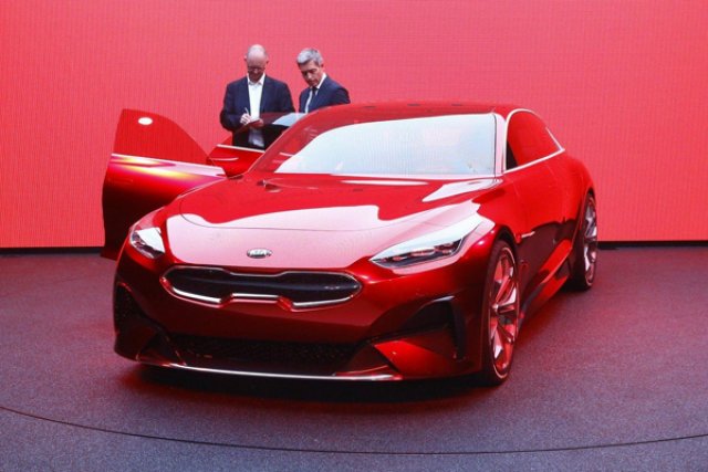 Фамилията Kia Ceed ще включва 5 версии