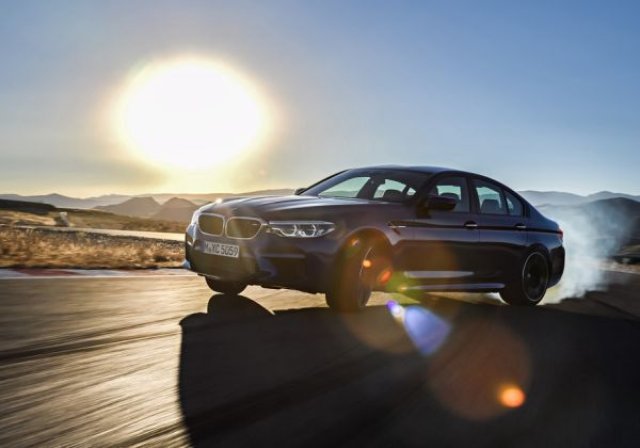 BMW започна тестове на хибридни М-модели