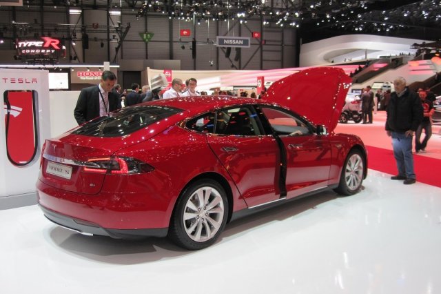 Tesla е на минус от всеки продаден Model S 
