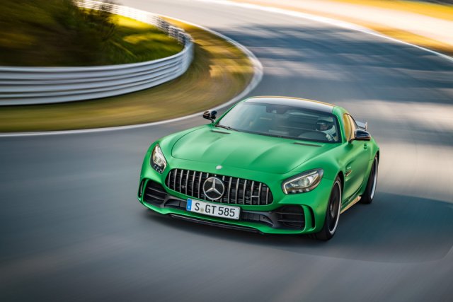 Mercedes-AMG GT R счупи рекорд на „Нюрбургринг” (Видео)