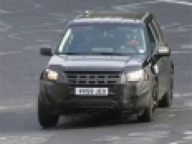 Land Rover подготвя Range Rover LRX