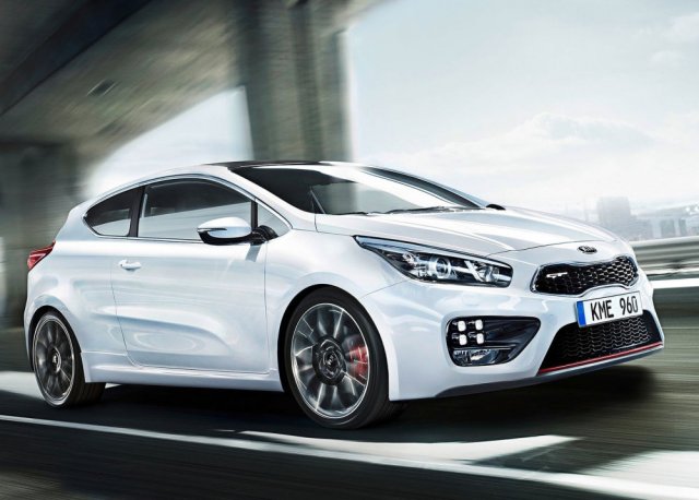 Хот-хечът на Kia съкращава изоставането от Golf VII GTI