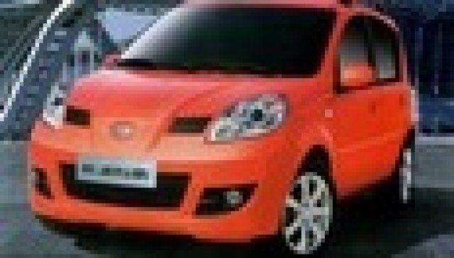 Китайска фирма открадна дизайна на Fiat Panda