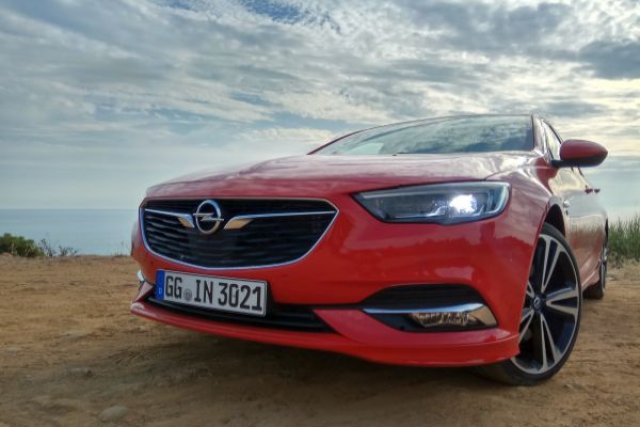 По-добре късно: тестваме новия Opel Insignia