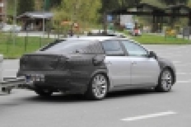 Първи шпионски снимки от новия Passat