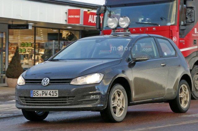 Volkswagen тества SUV на базата на Polo