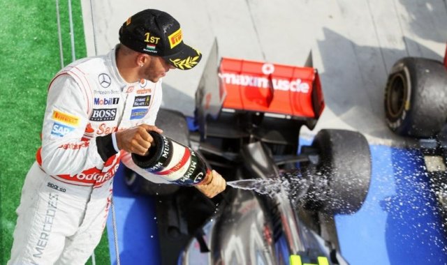 Хамилтън с блестящя победа в Унгария