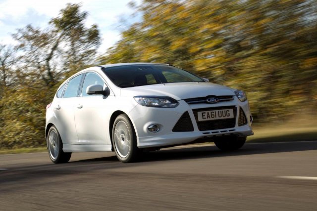 Ford e готов с версия Zetec S на Focus