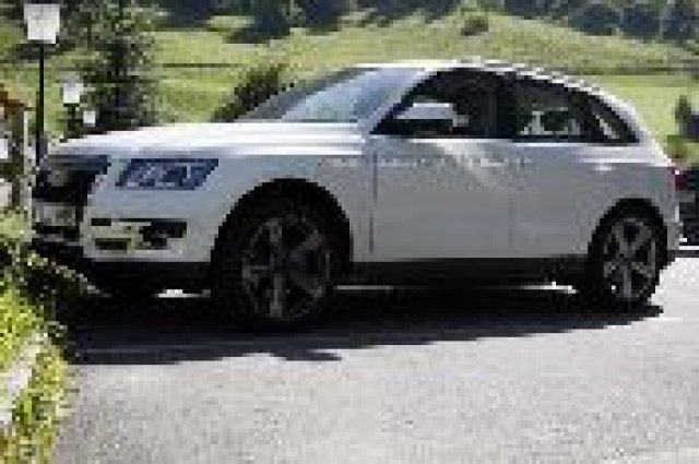 Шпионски снимки от модернизираното Audi Q5 S