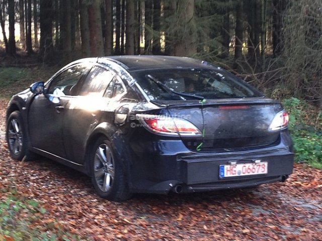 Маскираха новата Mazda6 като Toyota