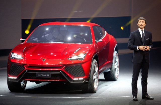 SUV-ът на Lamborghini все пак ще получи V8 турбо-мотор