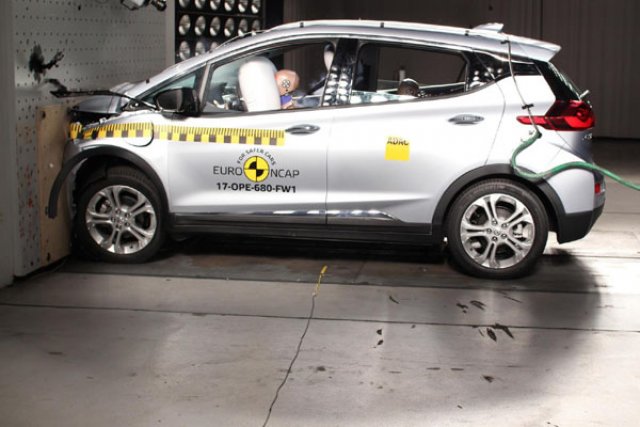 Opel Ampera-e получи 4 звезди на краш-теста на EuroNCAP