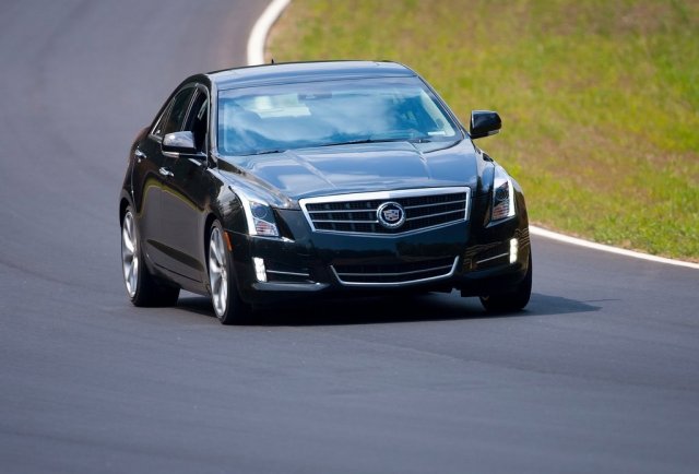 Cadillac плаща на клиенти за тест-драйв