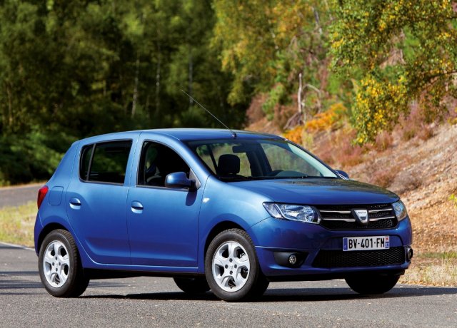 Dacia навива финансов министър да си купи Sandero
