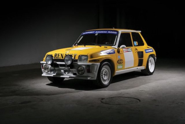 Гръцко Renault 5 Turbo се продава за повече от 120 000 паунда