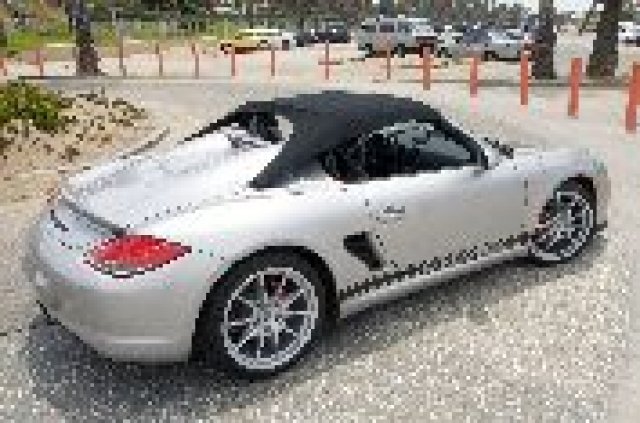 Най-достъпното Porsche навърши 300 000