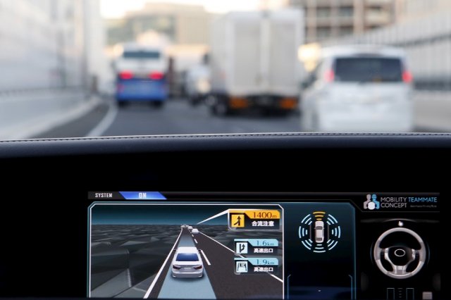 General Motors заделя $1 млрд. за коли без шофьори