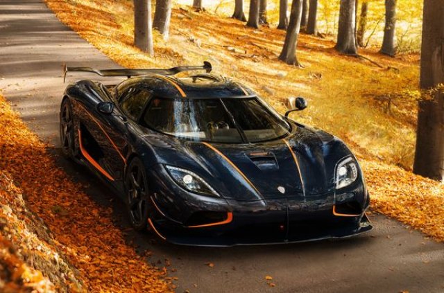 Koenigsegg прати световния рекордьор в историята