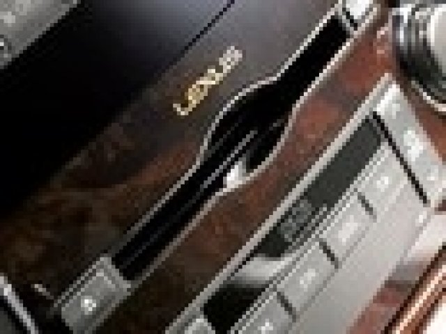 Lexus създаде оркестър от свои седани