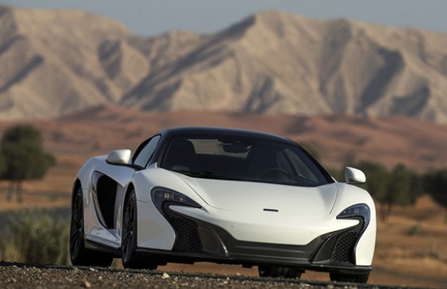 McLaren представи пустинен роудстър