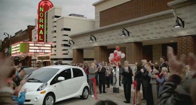 Mitsubishi MiEV в град Нормал, щата Илинойс