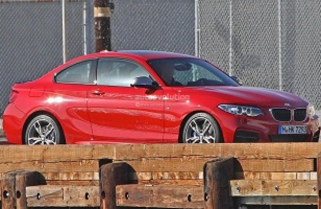 BMW 2-Series влезе в ролята на фотомодел