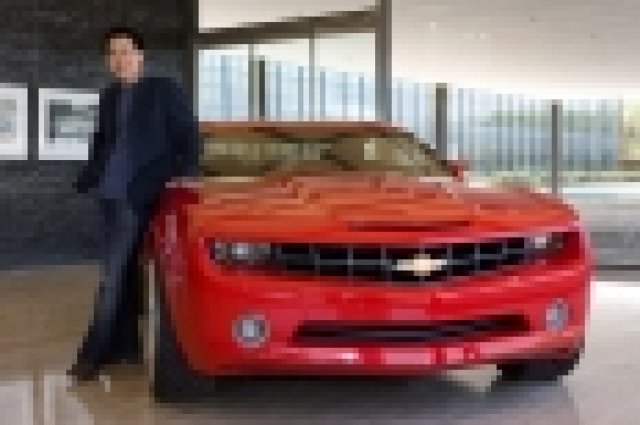 VW нае дизайнерът на Camaro