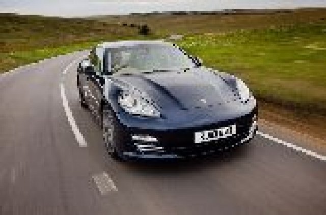 Porsche представи LWB Panamera