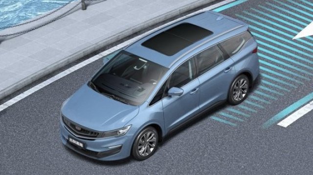 Geely показа първия си сериен миниван