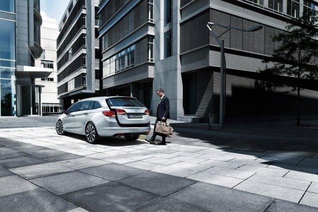Opel разкри новата Astra Sports Tourer