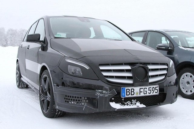 Mercedes B-Class AMG бе хванат на тестове