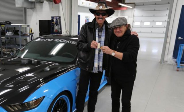 Ford пуска ексклузивна версия на GT