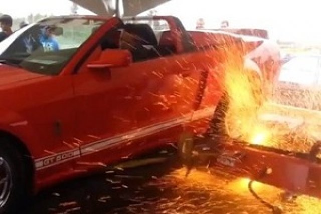 Shelby GT500 взриви дино стенд