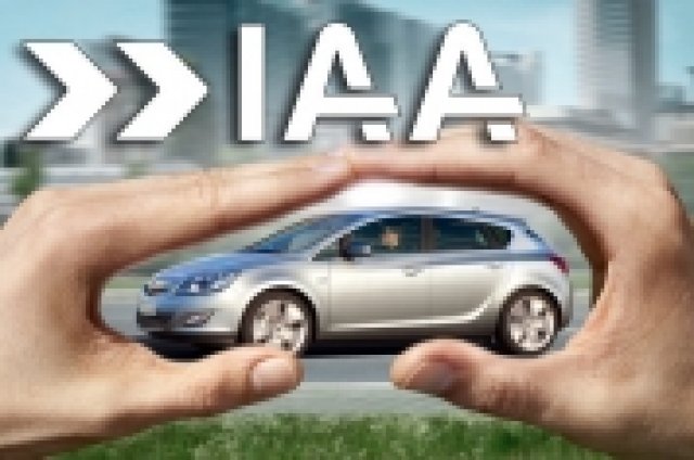 Автосалон Франкфурт: индустрията отвръща на кризата