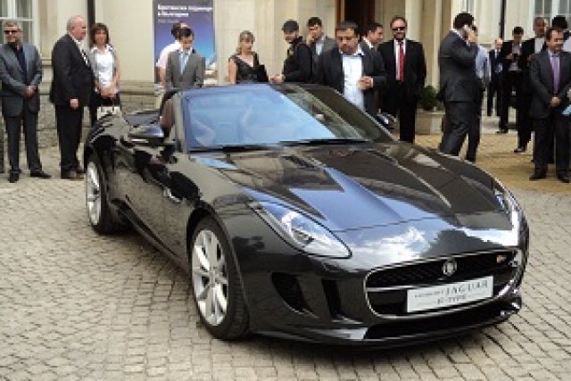 Jaguar F-TYPE вече е в България