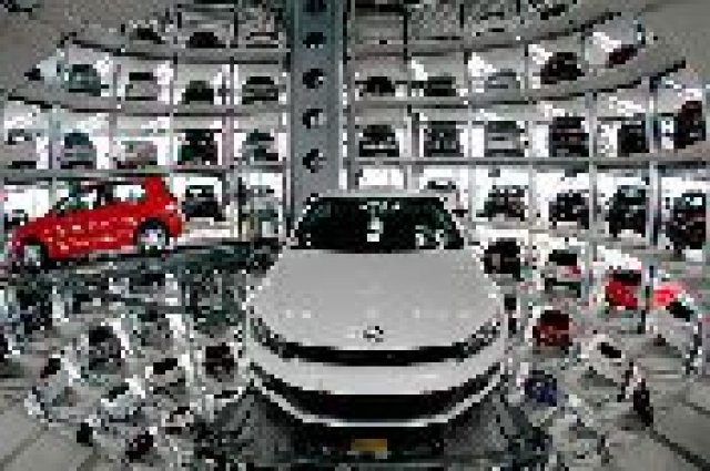 Volkswagen запазва преднината и през февруари