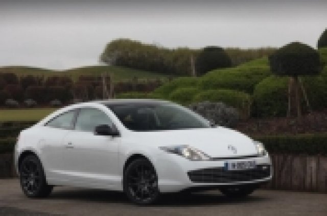 Нова серия на Renault Laguna Coupe