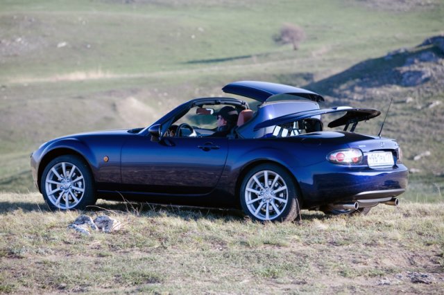 Новата Mazda MX-5 ще тежи по-малко от 1 тон