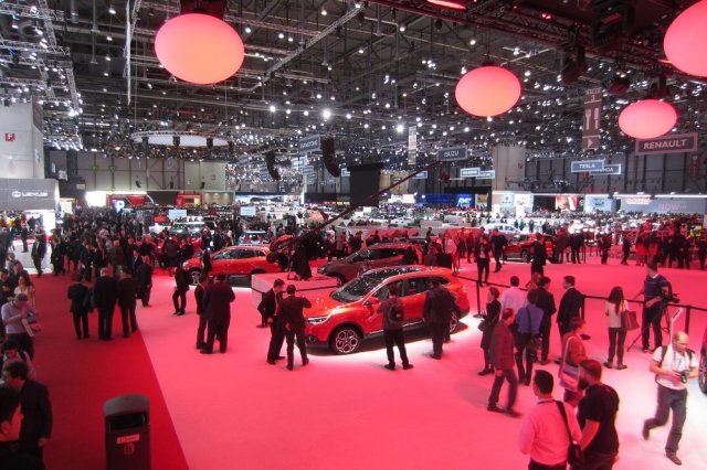 Пет глобални марки отказаха салона в Париж