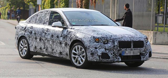 BMW тества седан 1-Series