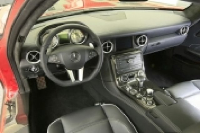 Нови снимки от Mercedes Benz SLS AMG Gullwing