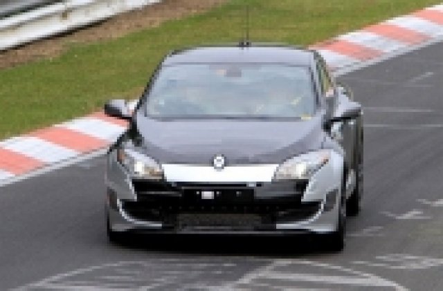 Renault подготвя Megane RS300