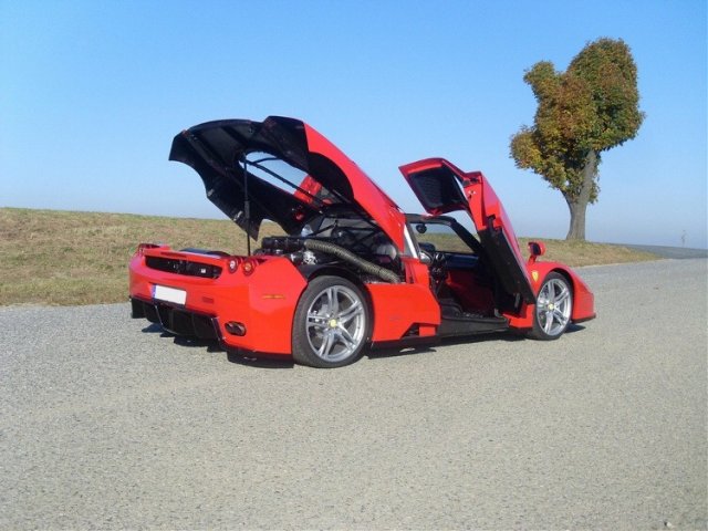 Реплика на Ferrari Enzo с двигател BMW