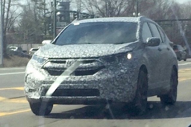 Първи снимки на новото поколение Honda CR-V