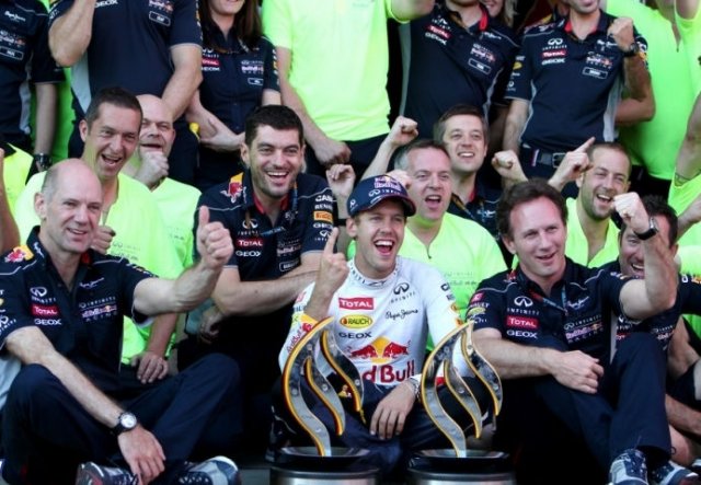 Фетел с първа победа в Германия