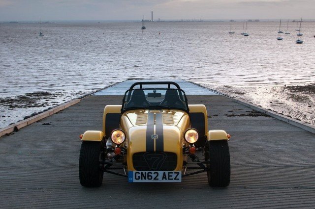 Caterham не се продава, търси инвеститори