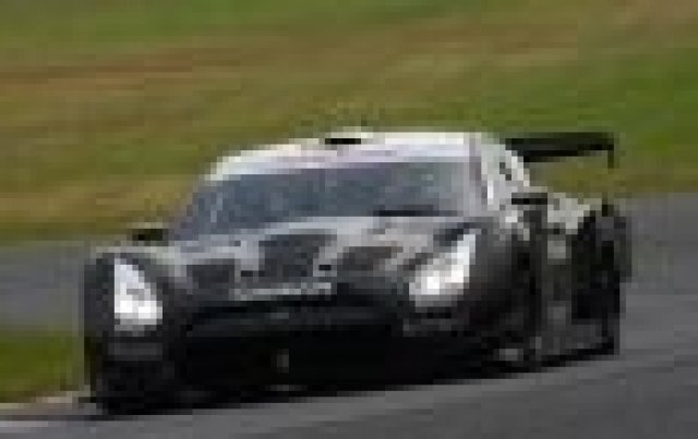 Състезателен Nissan GT-R