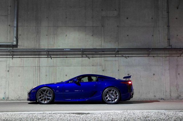 Наследник на Lexus LFA все пак ще има