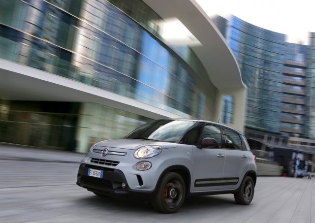 Сръбският Fiat 500L потегля към Русия