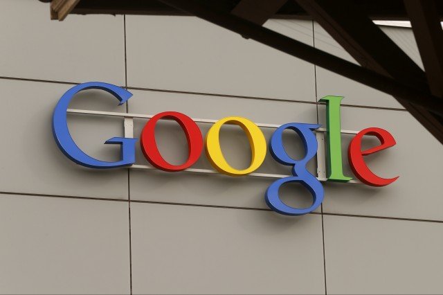 Безпилотните коли на Google участвали в 11 пътни инцидента